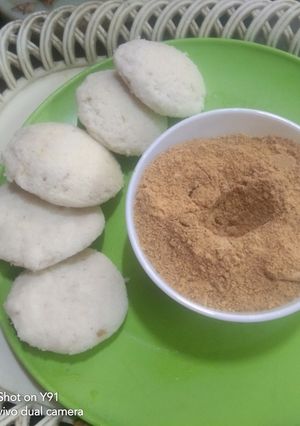 A picture of Idly Podi.