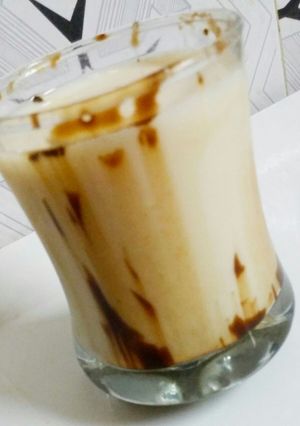 A picture of Chocolate Banana Shake.