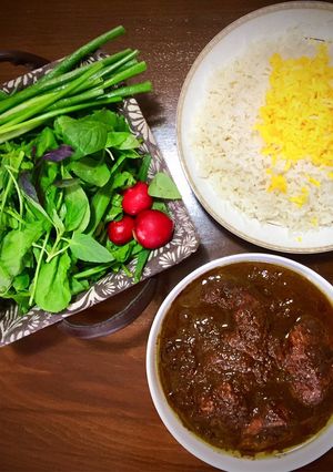 عکسی از دستور خورشت فسنجان با شیوه ی جدید و نکات روغن انداختن