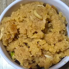 A picture of Moong dal halwa.