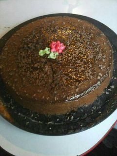 Una foto de Bizcochuelo de chocolate húmedo en microondas