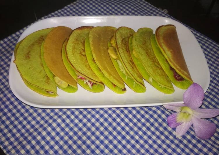 Masakan Unik Dorayaki isi pisangkeju Ala Warteg