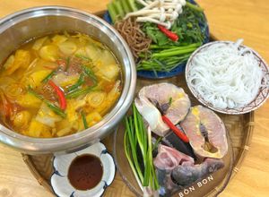 Hình của món Lẩu cá tầm măng chua.