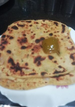 A picture of Tadka Daal Parantha (left over daal).