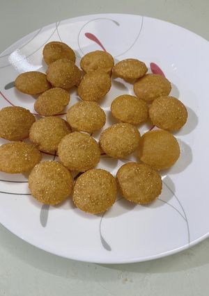 A picture of Puri for panipuri.