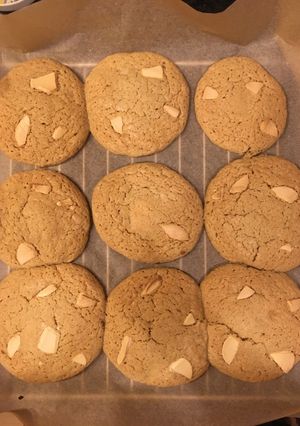 A picture of Classic Cookies (chocolate chip).