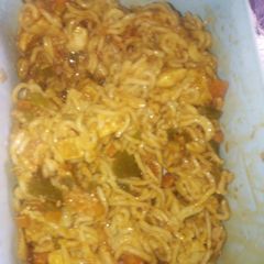 A picture of Chicken stir fry and noodles.