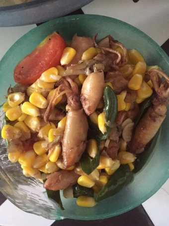 Cara Mudah Menyiapkan Resep  Cumi asin jagung manis yang Enak, Bisa Manjain Lidah