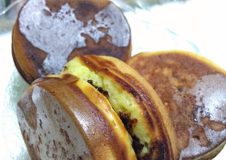 Dorayaki pisang keju coklat