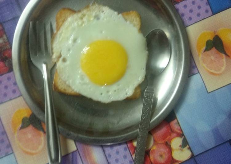 Recipe of Perfect Half fry omellete with 🍞bread