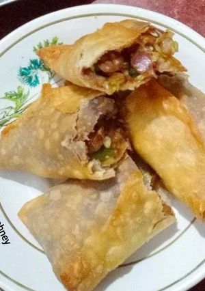 A picture of Spring Rolls.