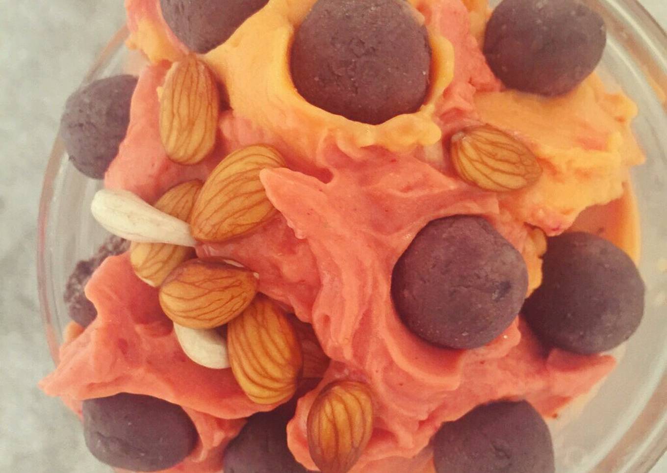 Papaya strawberry ice cream (sugar, gluten, dairy, egg, grain free)