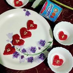 A picture of Beetroot atta cookies.
