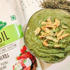 A picture of Walnutty Pesto.