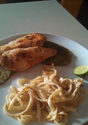 Una foto de Pollo al ajillo a la mexicana