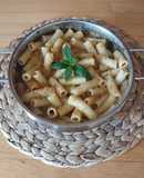 Tortiglioni con crema di zucchine e pomodori, ricetta del riciclo 🌷