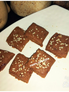तिल की बर्फी (Til ki barfi recipe in hindi) रेसिपी मुख्य फोटो