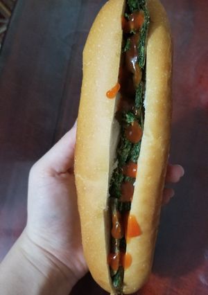Hình của món Bánh mì trứng ngải.