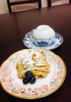 Una foto de Postre Mont Blanc Francés Mont Blanc châtaigne et patate douce  Japonés MONTBLAN🇫🇷🇺🇾🇯🇵栗とさつま芋のモンブラン