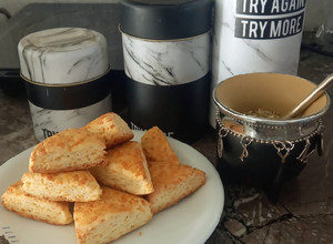 Una foto de Scones De Queso🧀 🧀😋😋