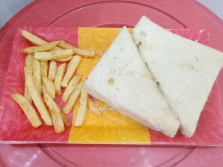 Easy Steps to Make 🥪CHICKEN PARMESAN SANDWICH 🥪 WITH 🍟FRENCH FRIES 🍟 the Delicious Can spoil the tongue