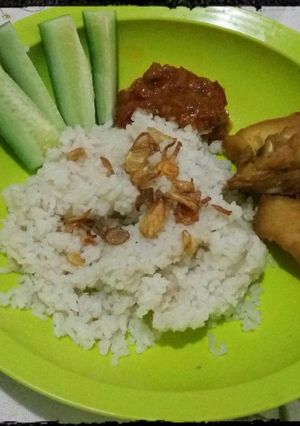 Foto resep Nasi Uduk Magic Com