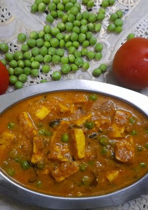 पंजाबी मटर पनीर (punjabi matar paneer recipe in Hindi) रेसिपी मुख्य फोटो