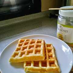 รูปของ Yeast Waffle / Wafel Ragi Resep Mudah Breakfast Sarapan Anak