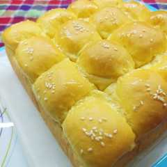 รูปของ 💛 Roti Sobek Labu Kuning~
