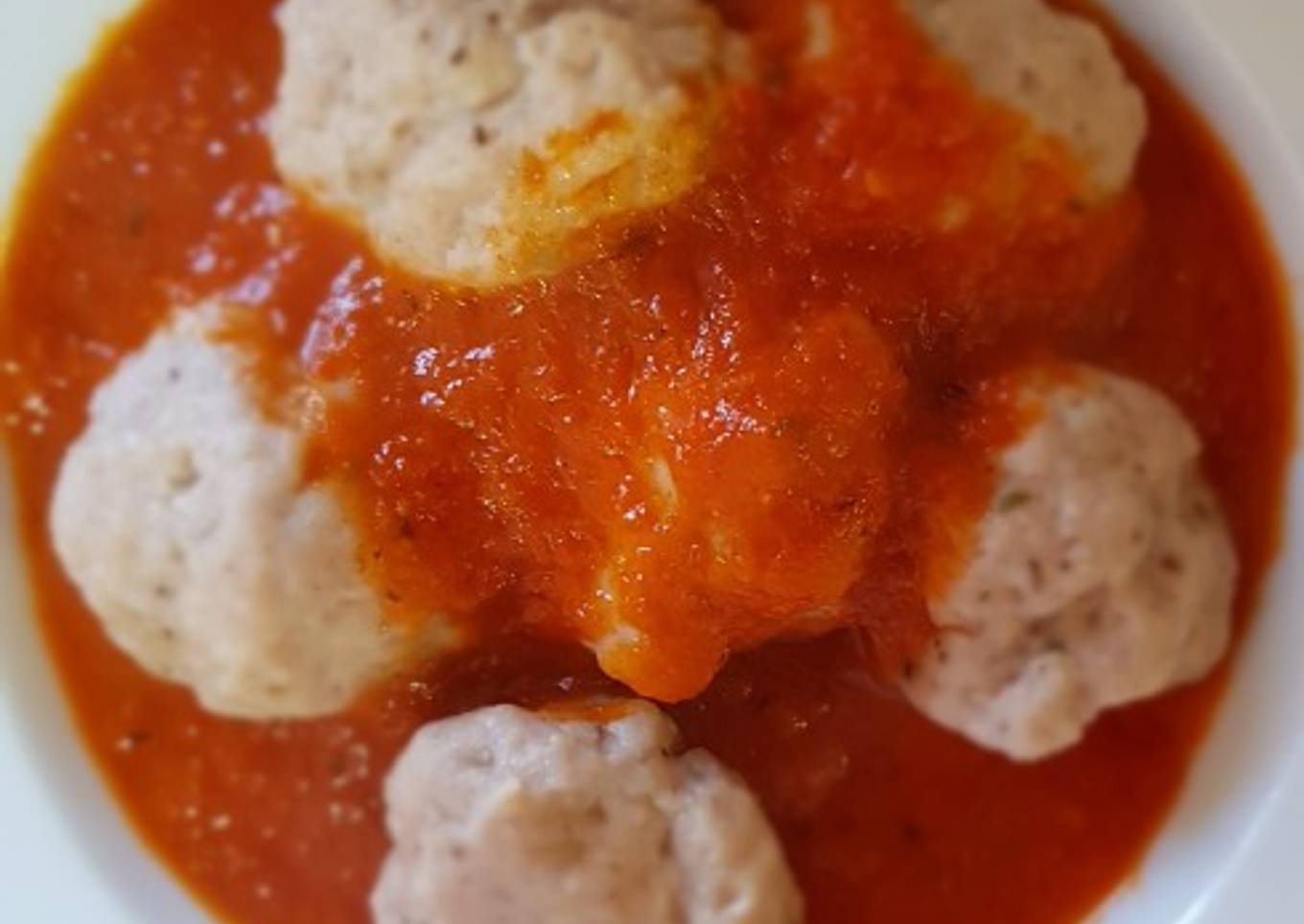 Albóndigas al vapor con salsa de tomate MCC