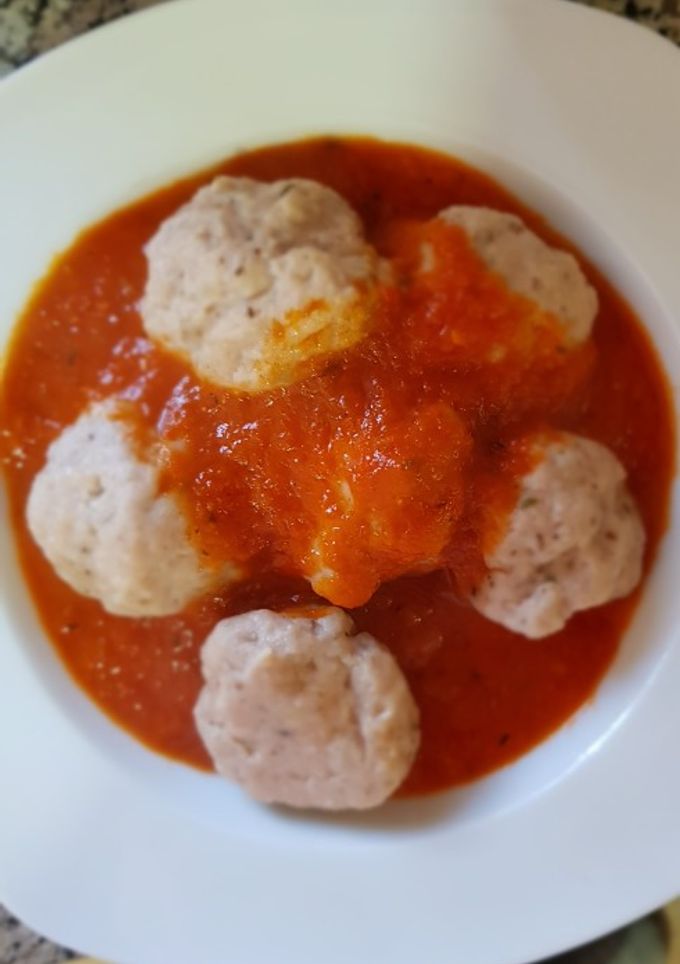 Una foto de Albóndigas al vapor con salsa de tomate MCC