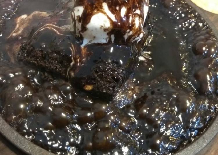 Chocolate sizzling brownie