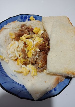 Foto resep Roti tawar isi daging sapi + telur