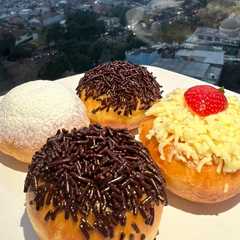 รูปของ Donat Kentang Empuk