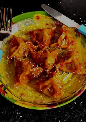 সেজওয়ান ফ্রায়েড মোমো(schezwan fried momo recipe in Bengali) রেসিপির প্রধান ছবি