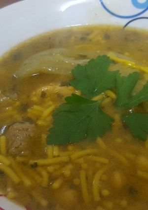 صورة لوصفة شوربة بيضاء بكريات اللحم على طريقتي