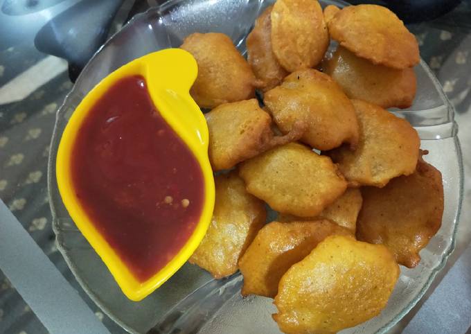 Aloo Ke Pakode Recipe By Sobi Aijaz - Cookpad