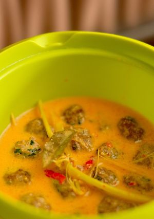 Foto resep Bola Daging Kuah Santan