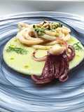Calamaro con crema di finocchio e salsa verde