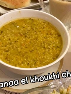 صورة لوصفة حساء بالشوفان والخضر على طريقة سناء الخوخي