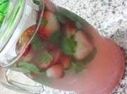 A picture of rose syrup lemonade