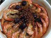 A picture of rice cooker prawn