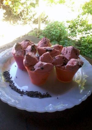 A picture of Indonesian Traditional Steamed Cake.