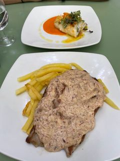 Una foto de Solomillo ternera en salsa de pimienta