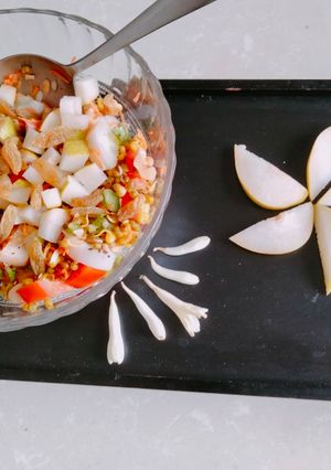 A picture of Sprout Salad.