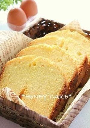 A picture of Honey Pound Cake in a Bread Machine.