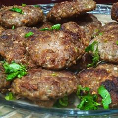 A picture of Kachay qeema k kabab.