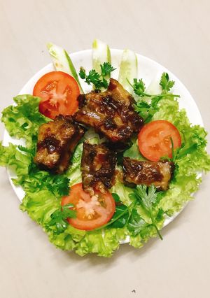 Hình của món Sườn non nướng mật ong.