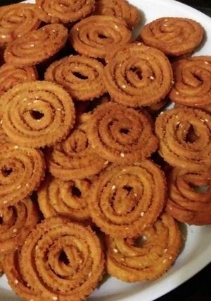 A picture of Rice flour chakali.