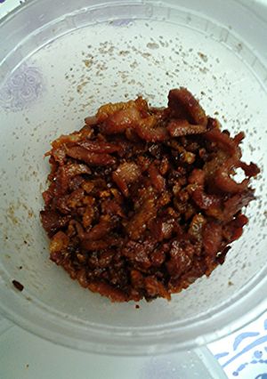 A picture of Sweet and salty bacon, toppings.